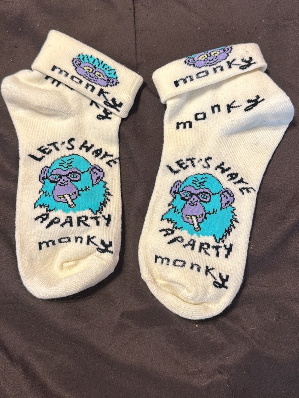 Monkey 'Let's Have a Party' Cream Ankle Socks